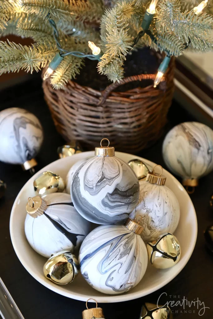 Marble Paint Pour Ornaments