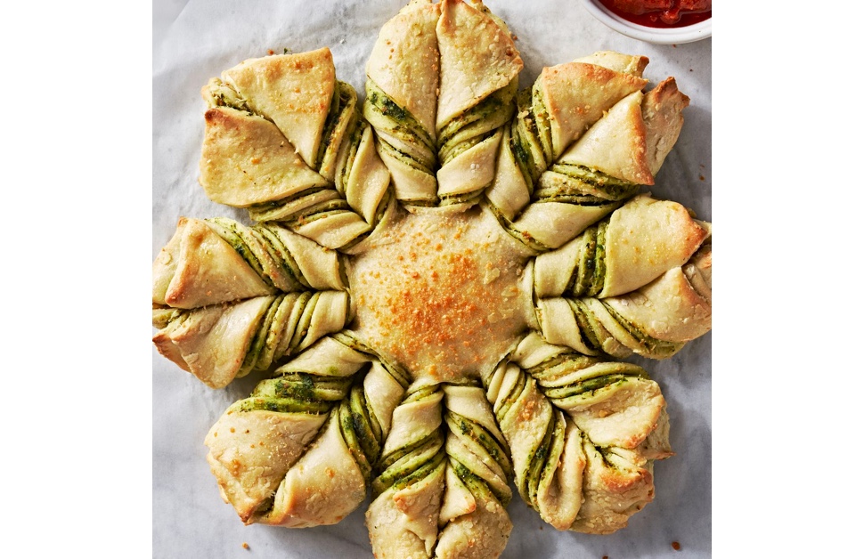 Pesto Stuffed Pizza Star Bread